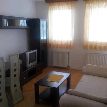 Apartman Sunce * بييلينا